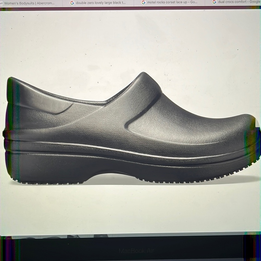 Crocs; Neria Pro ll clog; size 9; great condition; nurse/doctor/PA/scrub tech